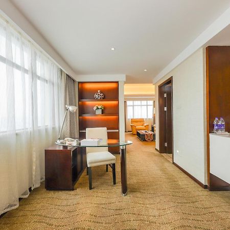 Zhengzhou Yuehai Hotel Екстер'єр фото