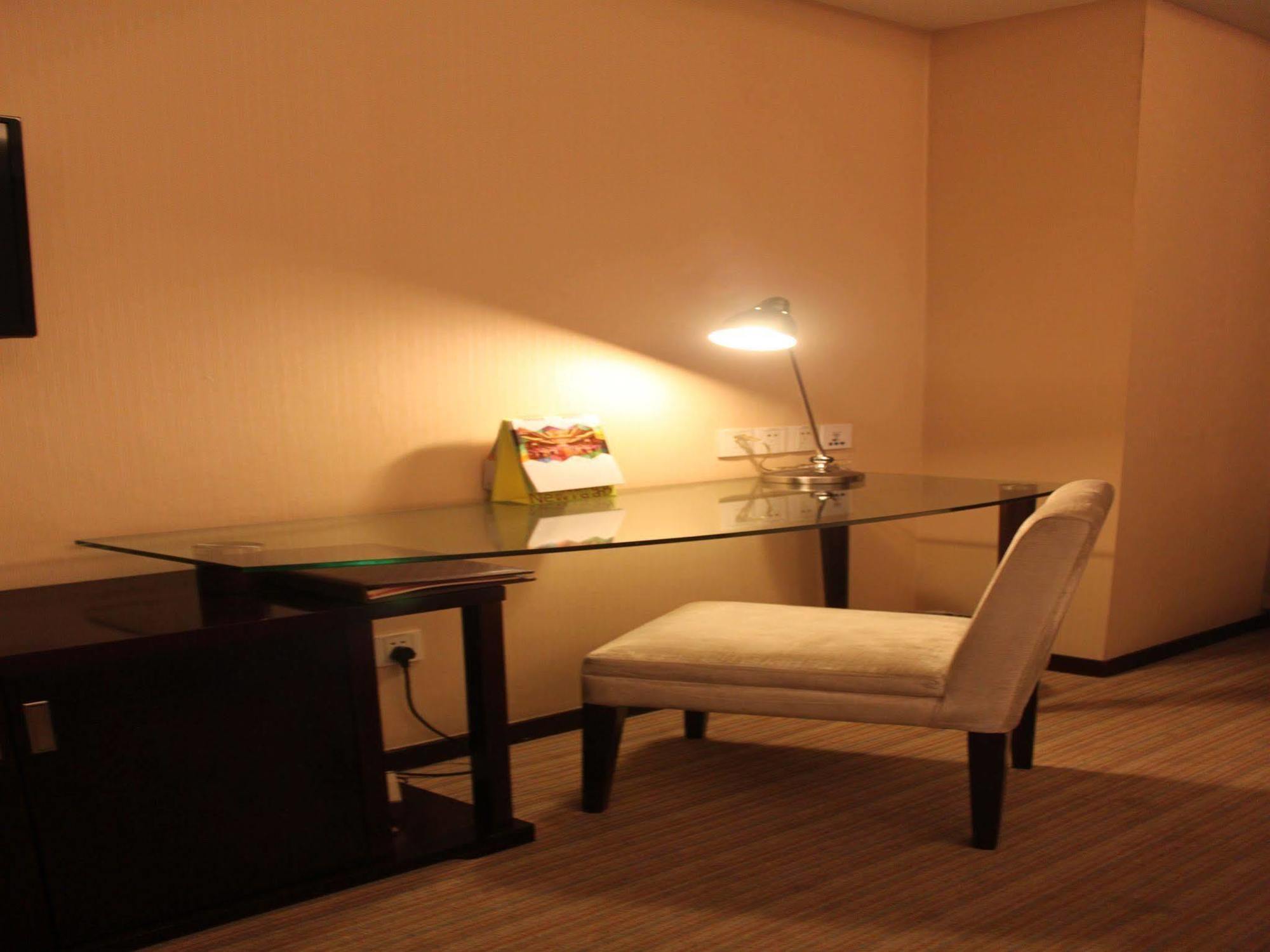 Zhengzhou Yuehai Hotel Екстер'єр фото